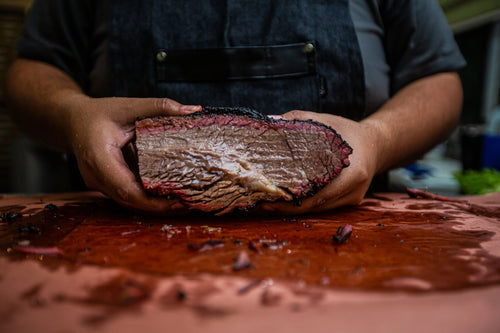 Best Wood for Smoking Meat: Flavor Profiles and Pairings